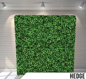 Hedge wedding photo booth backdrop, a dense green boxwood wall, the garden look without the rental